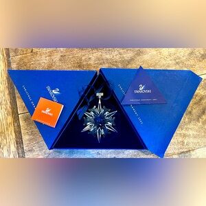 NIB W/Tags “Rare” 2002 SWAROVSKI Crystal ~Christmas Ornament 3” round Snowflake